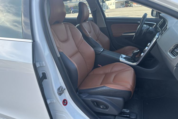 Used Volvo V60 2015 T5 Zhiya Edition Right Front Seat