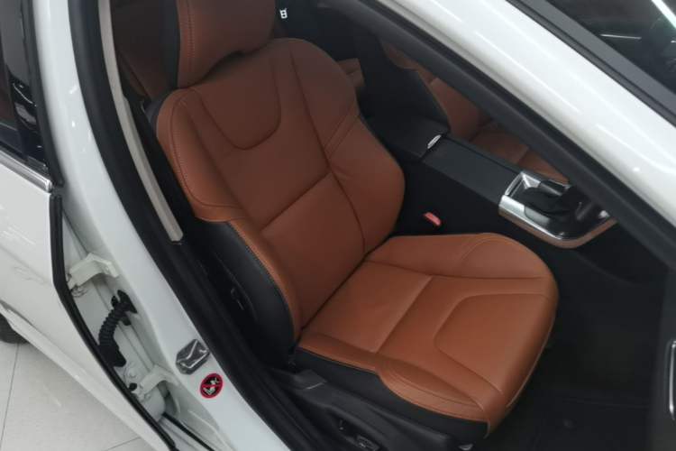 Used Volvo V60 2015 T5 Zhiya Edition Right Front Seat