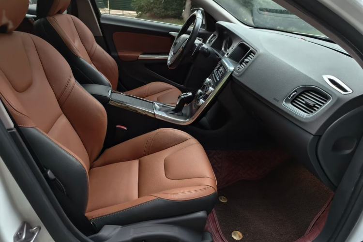 Used Volvo V60 2015 T5 Zhiya Edition Right Front Seat