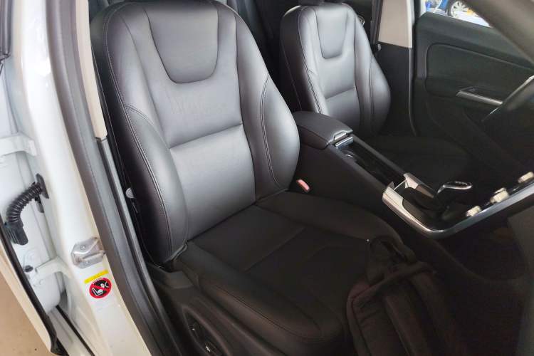 Used Volvo V60 2015 T5 Zhiyi Edition Right Front Seat