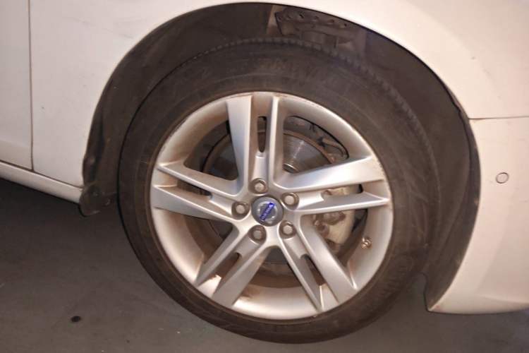 Used Volvo V60 2015 T5 Zhiya Edition Right Front Wheel Hub