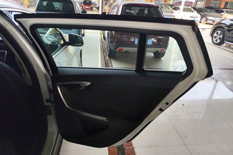 Used Volvo V60 2015 T5 Zhiyi Edition Right Rear Door Interior