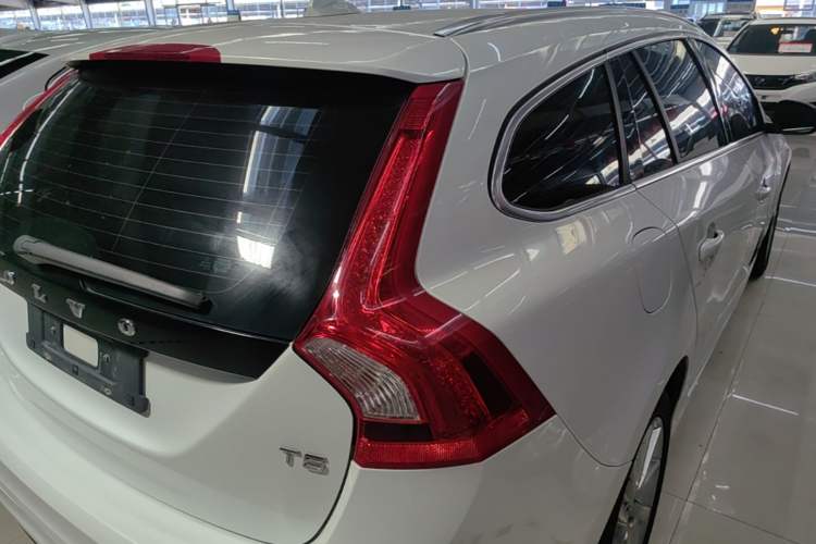 Used Volvo V60 2015 T5 Zhiyi Edition Right Rear Taillight