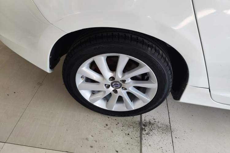 Used Volvo V60 2015 T5 Zhiyi Edition Right Rear Wheel Hub