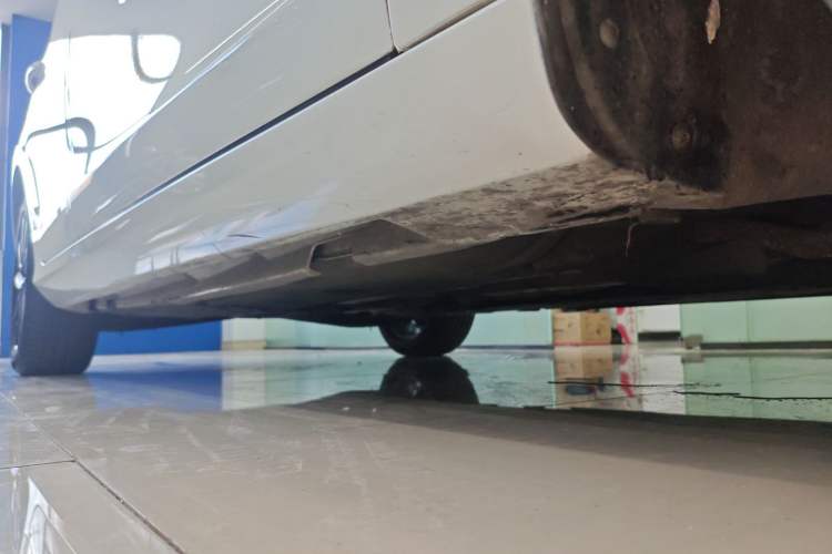 Used Volvo V60 2015 T5 Zhiyi Edition Right Side Sill