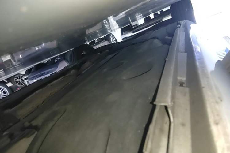 Used Volvo V60 2015 T5 Zhiyi Edition Right Side Sill