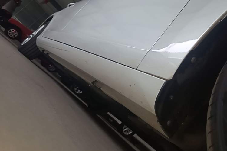 Used Volvo V60 2015 T5 Zhiya Edition Right Side Sill