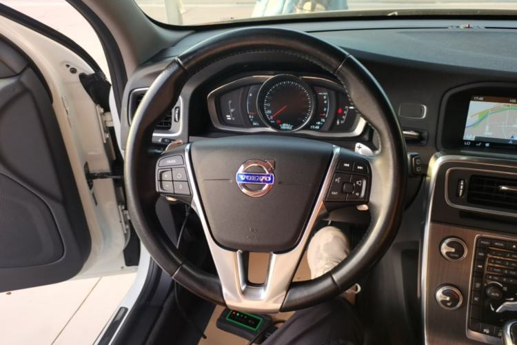 Used Volvo V60 2015 T5 Zhiya Edition Steering Wheel