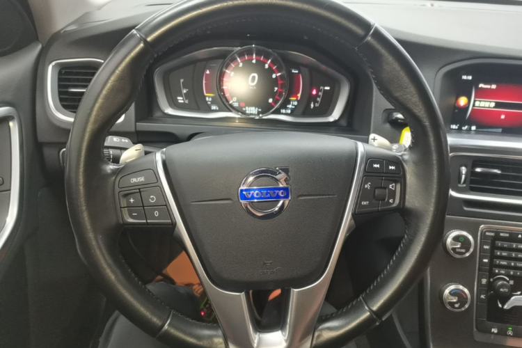 Used Volvo V60 2015 T5 Zhiya Edition Steering Wheel
