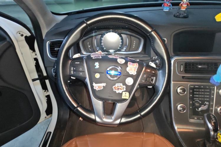Used Volvo V60 2015 T5 Zhiya Edition Steering Wheel