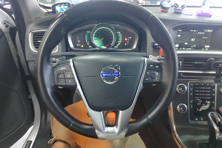 Used Volvo V60 2015 T5 Zhiya Edition Steering Wheel