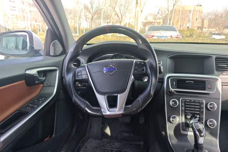 Used Volvo V60 2015 T5 Zhiya Edition Steering Wheel