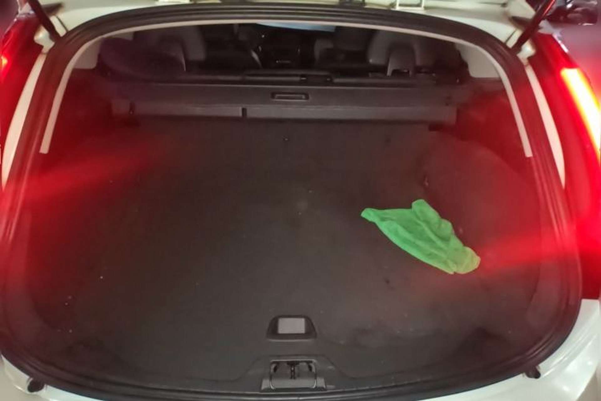 Used Volvo V60 2015 T5 Zhiyi Edition Trunk