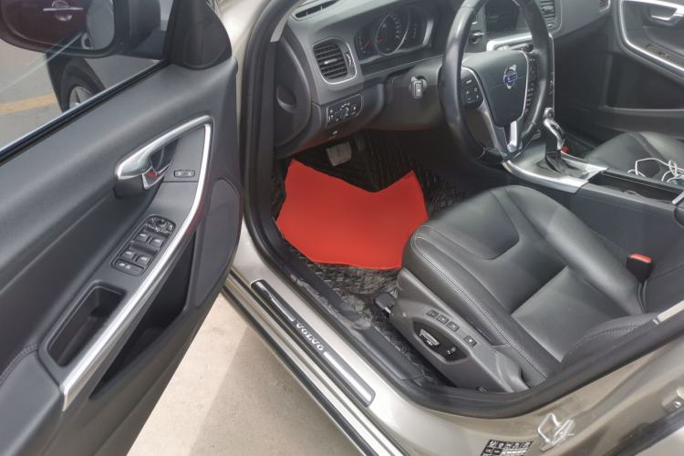 Used Volvo V60 2015 T5 Zhiyi Edition Driver Seat