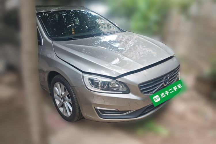 Used Volvo V60 2015 T5 Zhiyi Edition Front Right 45 Deg