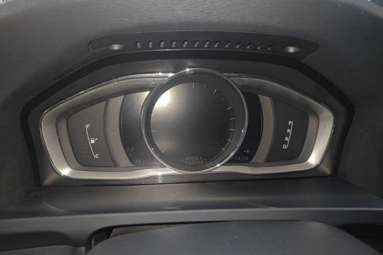 Used Volvo V60 2015 T5 Zhiyi Edition Instrument Cluster
