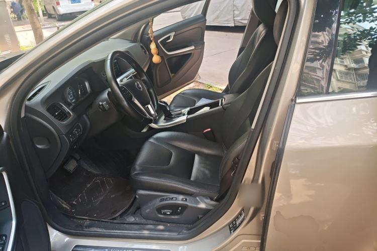 Used Volvo V60 2015 T5 Zhiyi Edition Left Front Seat
