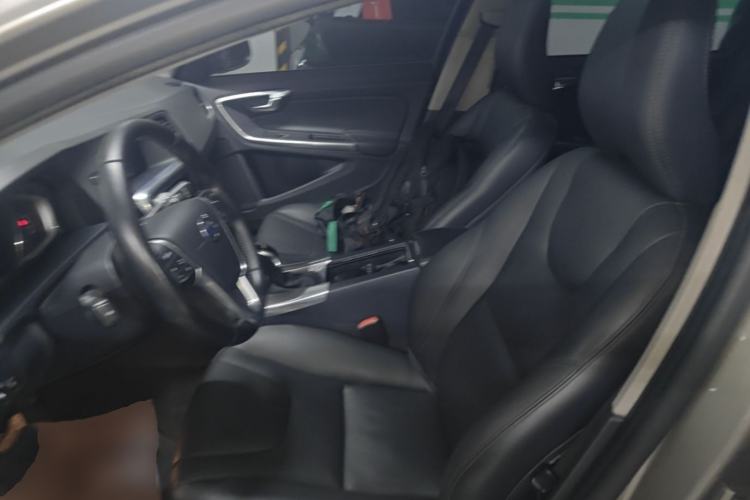 Used Volvo V60 2015 T5 Zhiyi Edition Left Front Seat