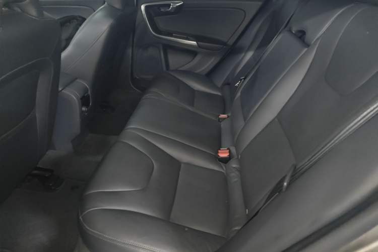 Used Volvo V60 2015 T5 Zhiyi Edition Left Rear Seat