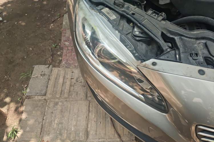 Used Volvo V60 2015 T5 Zhiyi Edition Right Front Headlight