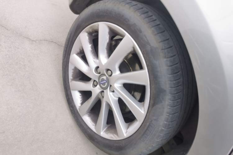 Used Volvo V60 2015 T5 Zhiyi Edition Right Rear Wheel Hub