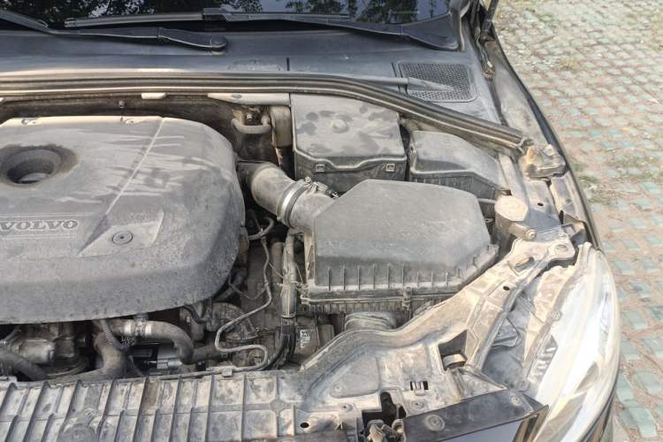 Used Volvo V60 2016 T5 Zhiya Personalized Sport Edition Engine Bay Left