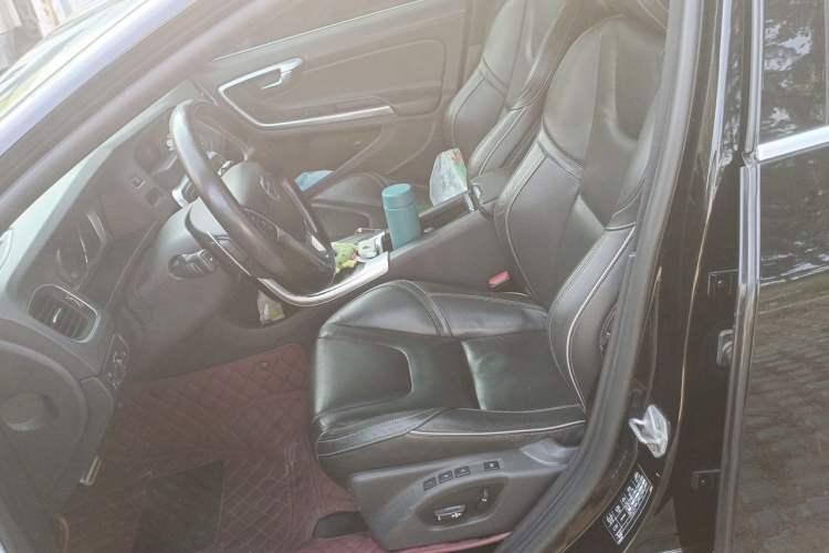 Used Volvo V60 2016 T5 Zhiya Personalized Sport Edition Left Front Seat