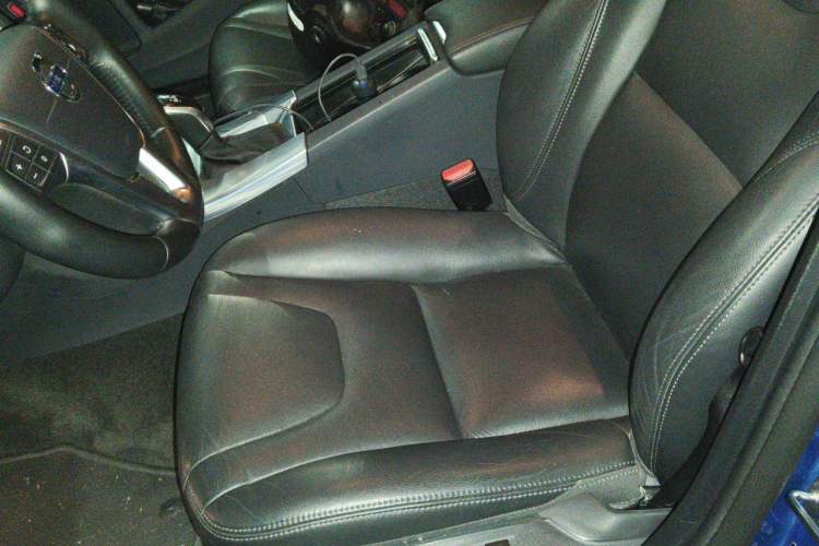 Used Volvo V60 2016 T5 Prestige Edition Left Front Seat