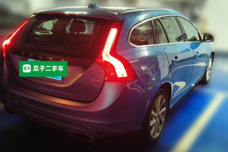 Used Volvo V60 2016 T5 Prestige Edition Rear Right 45 Deg