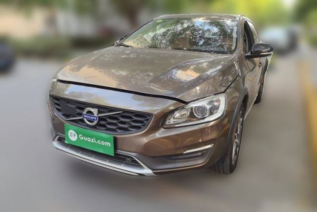 Used Volvo V60 2016 Cross Country T6 AWD
