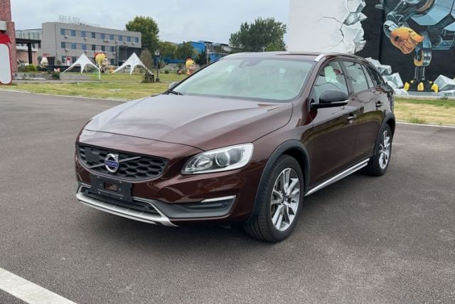Used Volvo V60 2016 Cross Country T6 AWD