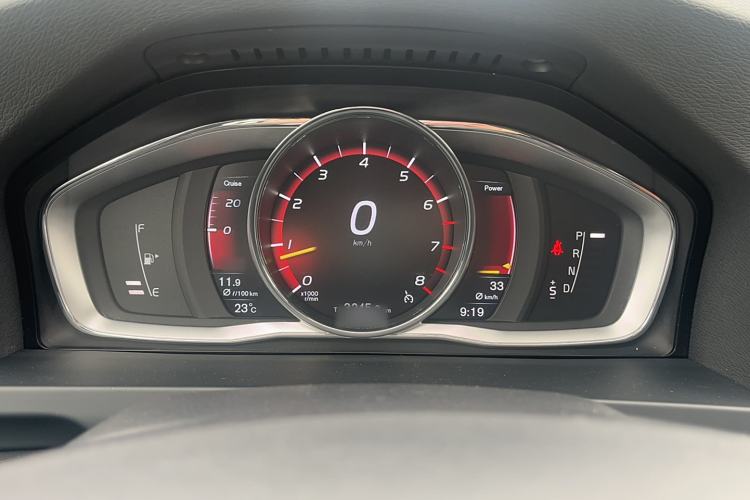 Used Volvo V60 2016 Cross Country T6 AWD Instrument Cluster