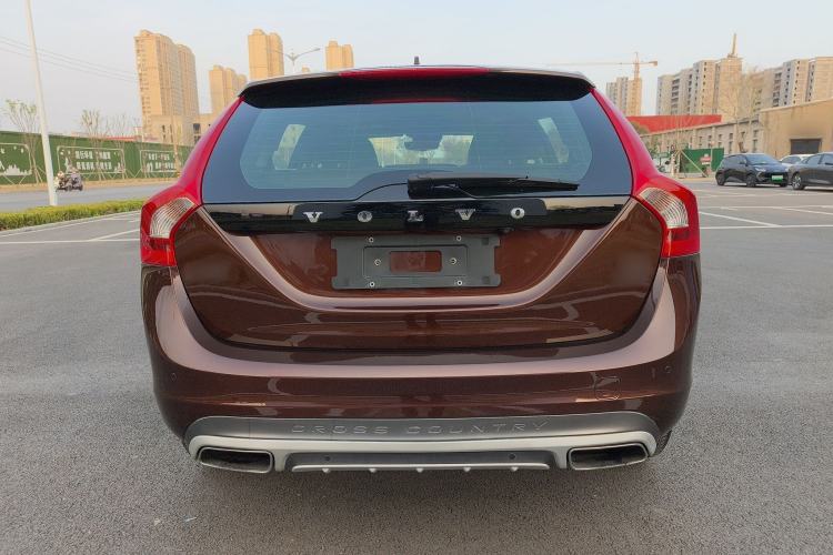 Used Volvo V60 2016 Cross Country T6 AWD Rear