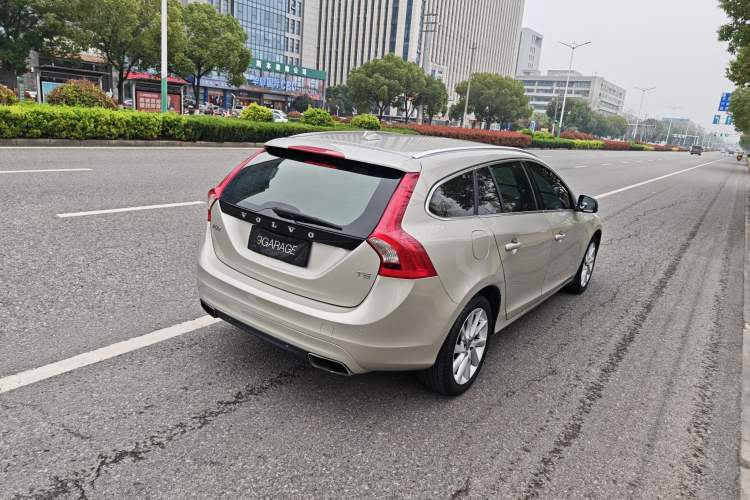 Used Volvo V60 2016 T5 Zhiyi Edition Exterior 3