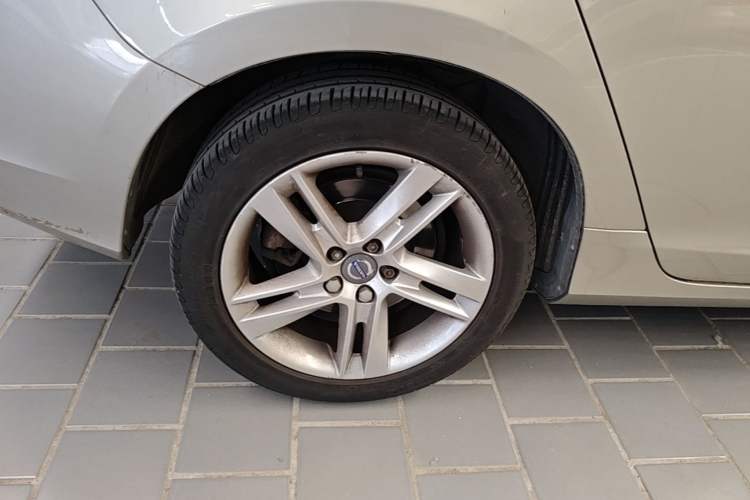 Used Volvo V60 2016 T5 Zhiya Edition Exterior 5