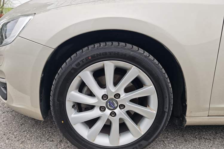 Used Volvo V60 2016 T5 Zhiyi Edition Exterior 7