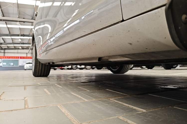 Used Volvo V60 2016 T5 Zhiya Edition Right Side Sill