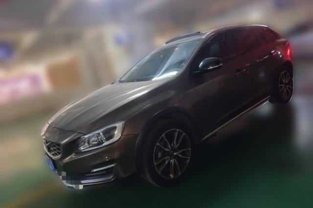 Used Volvo V60 2016 Cross Country T6 AWD