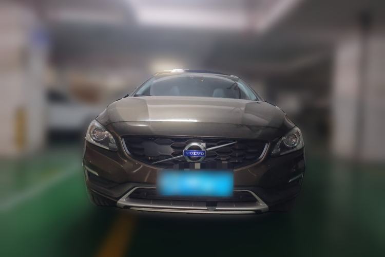 Used Volvo V60 2016 Cross Country T6 AWD Front