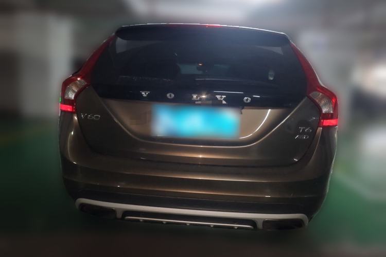 Used Volvo V60 2016 Cross Country T6 AWD Rear