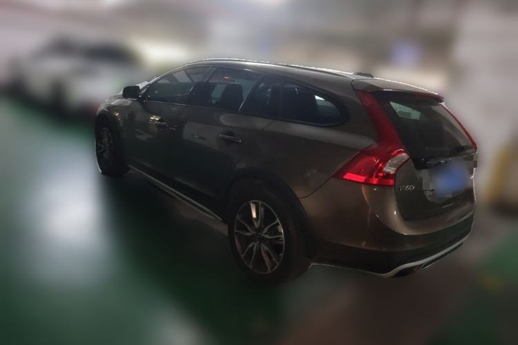 Used Volvo V60 2016 Cross Country T6 AWD Rear Left 45 Deg