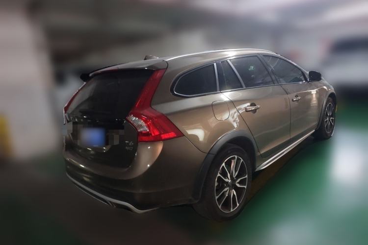 Used Volvo V60 2016 Cross Country T6 AWD Rear Right 45 Deg