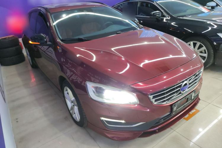 Used Volvo V60 2016 T5 Zhiya Edition Exterior 2