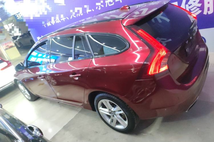 Used Volvo V60 2016 T5 Zhiya Edition Exterior 3