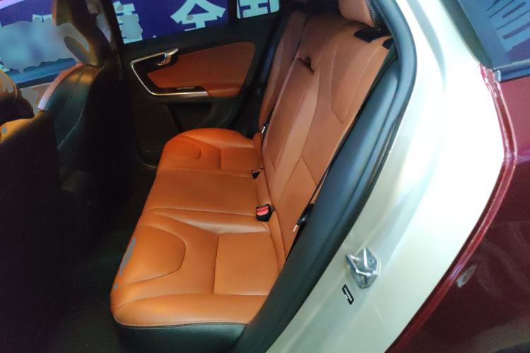 Used Volvo V60 2016 T5 Zhiya Edition Interior 4