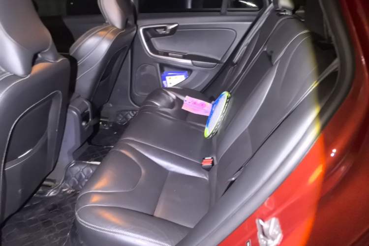 Used Volvo V60 2016 T5 Zhiya Edition Left Rear Seat