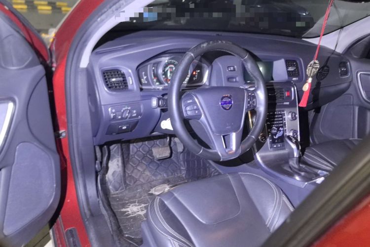 Used Volvo V60 2016 T5 Zhiya Edition Steering Wheel