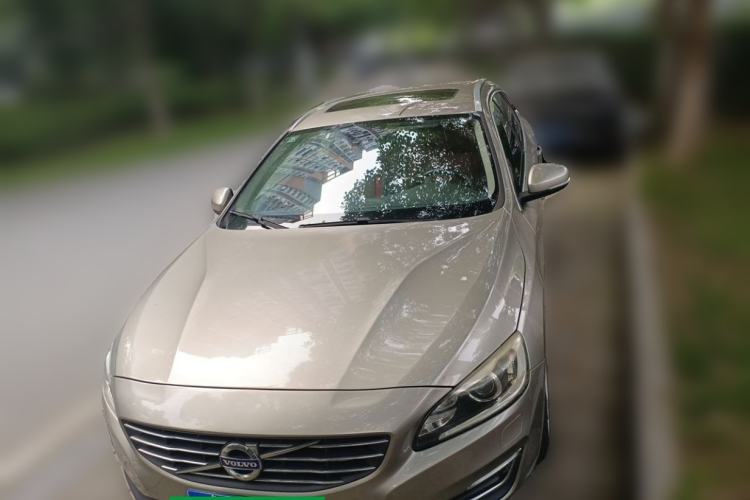 Used Volvo V60 2016 T5 Zhiyi Edition Front