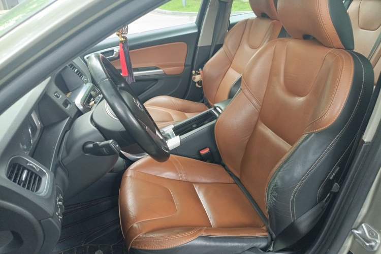 Used Volvo V60 2016 T5 Zhiyi Edition Left Front Seat