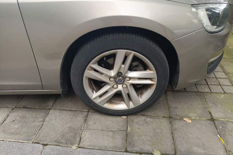 Used Volvo V60 2016 T5 Zhiyi Edition Right Front Wheel Hub